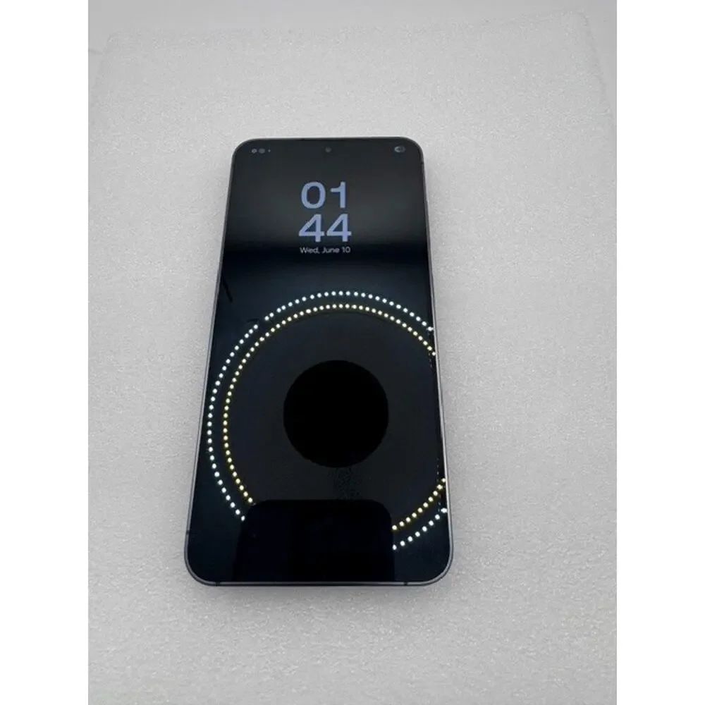 Samsung Galaxy S24 128GB S921U Fully Unlocked - Excellent condition